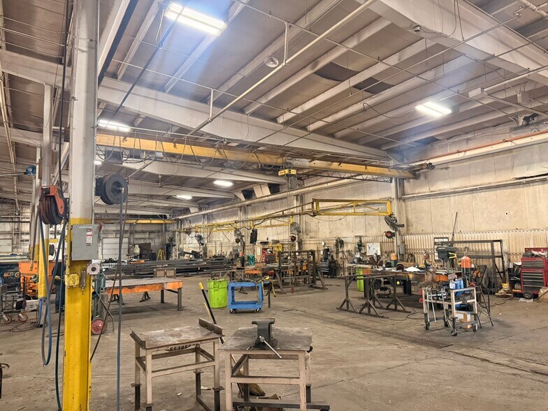 More Photos Of 211 Province St, Franklin Manufacturing For Lease