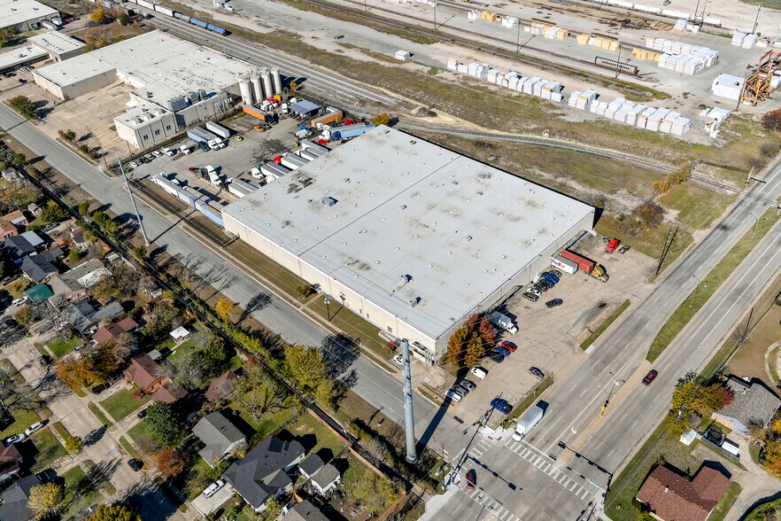 More Photos Of 11839 Shiloh Rd, Dallas Warehouse For Lease
