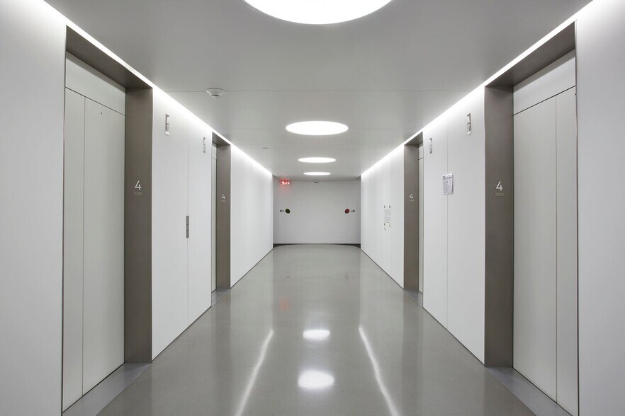 More Photos Of 866 United Nations Plz, New York Office For Sale