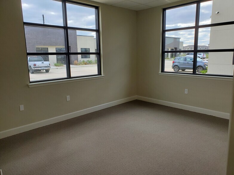 More Photos Of 8118 Fry Rd, Cypress Unknown For Lease