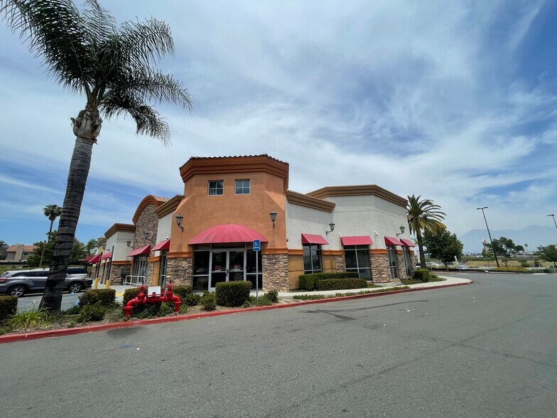 More Photos Of 58 Rio Rancho Rd, Pomona Freestanding For Lease