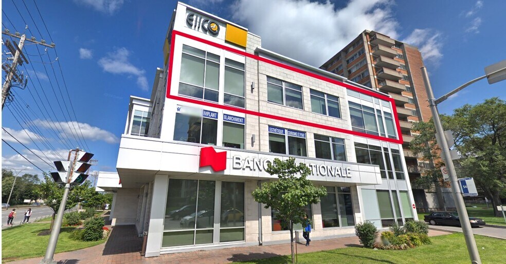 More Photos Of 180 Pl De La Côte-Vertu, Montréal Office For Sale