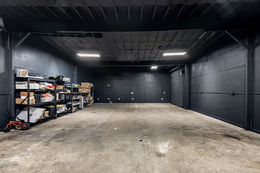 More Photos Of 15131 Illinois Ave, Paramount Warehouse For Sale
