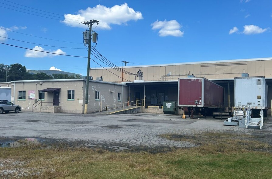 More Photos Of 420 Kessler Mill Rd, Salem Light Distribution For Sale