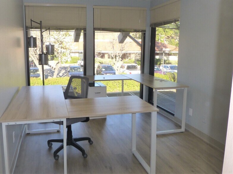 More Photos Of 128 Auburn Ct, Westlake Village Medical For Lease