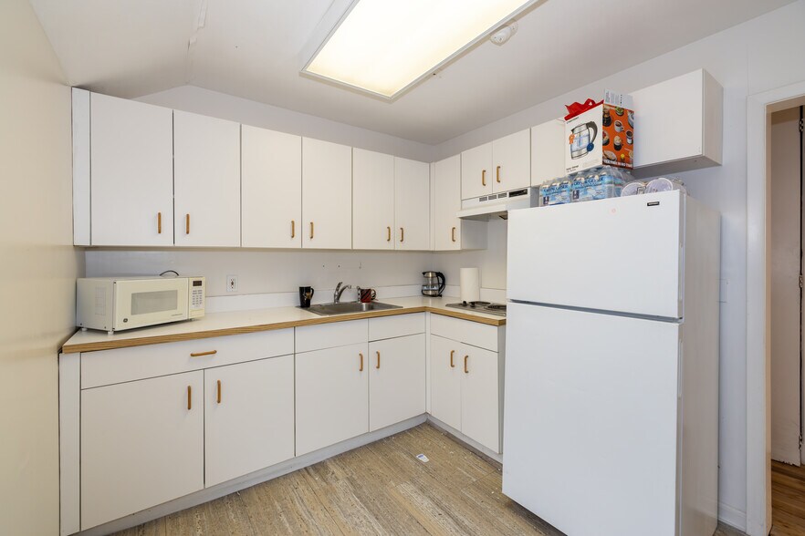 More Photos Of 111 Carleton Ave, Islip Terrace Medical For Lease