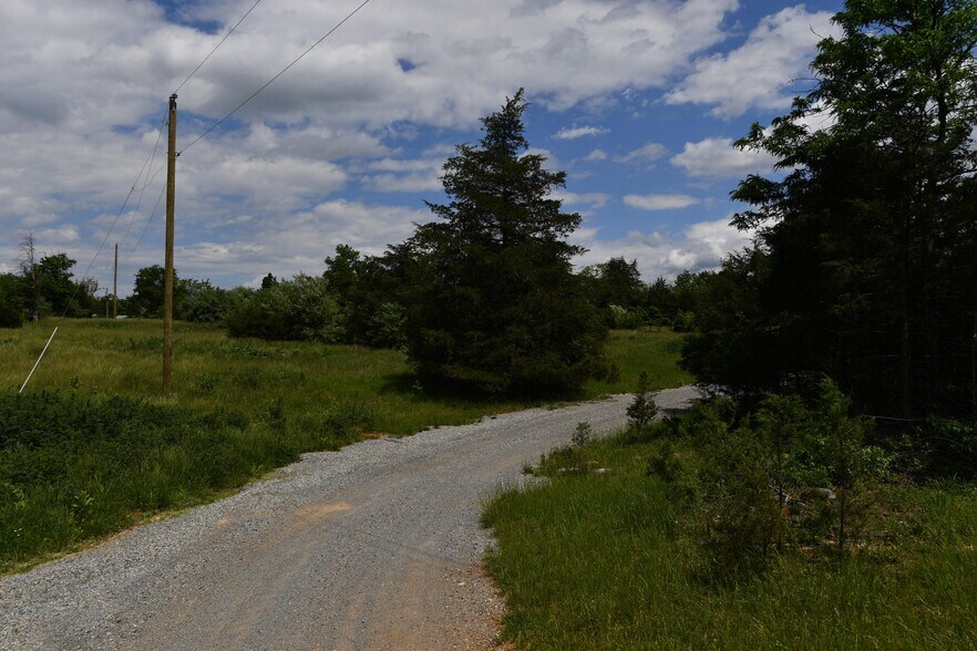 More Photos Of 1070 Wadesville Rd, Berryville Light Manufacturing For Sale