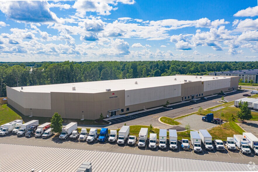 More Photos Of 12015 N Lakeridge Pky, Ashland Distribution For Lease