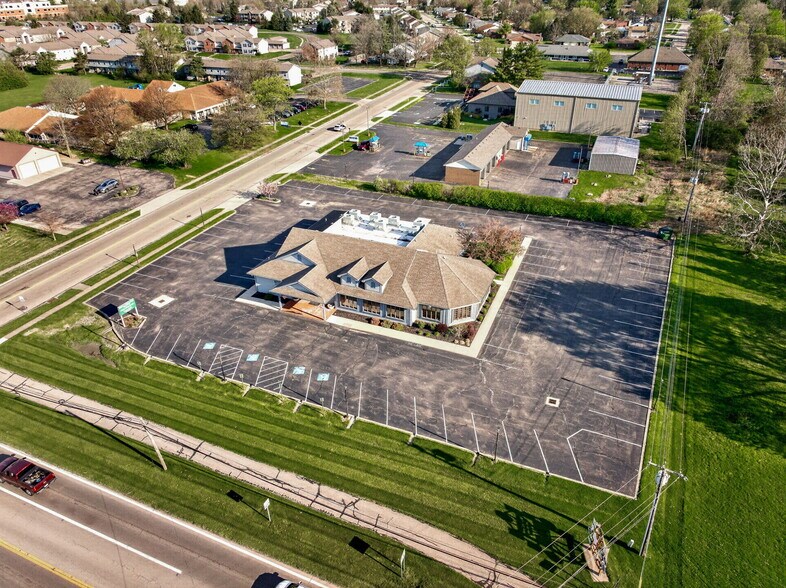 More Photos Of 1964 N Lakeman Dr, Bellbrook Medical For Sale