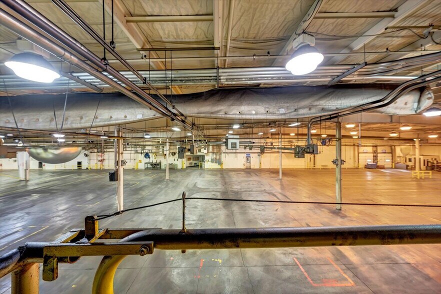More Photos Of 17921 Main St, Buchanan Manufacturing For Sale