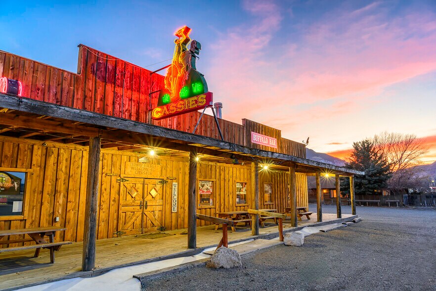 More Photos Of 214 Yellowstone Ave, Cody Bar For Sale