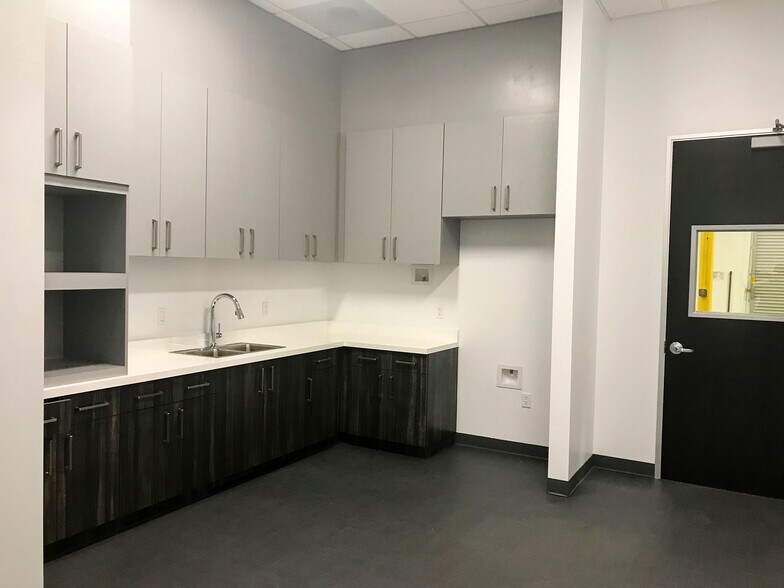 More Photos Of 15503 S Blackburn Ave, Norwalk Warehouse For Sale