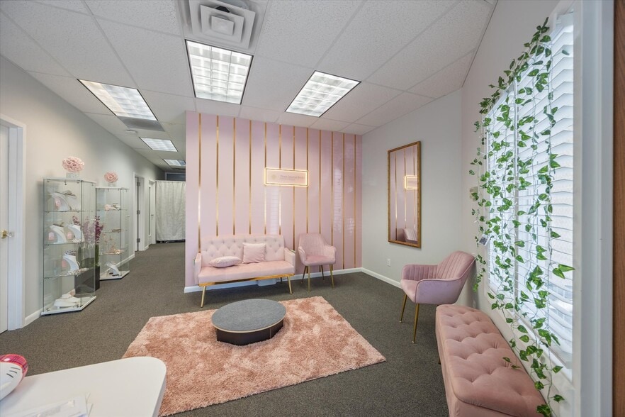 More Photos Of 750 S Main St, Bountiful Loft Creative Space For Lease