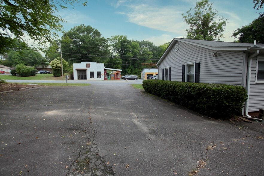 More Photos Of 381 McGill Ave NW, Concord Office For Sale