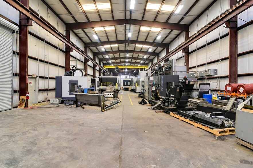 More Photos Of 2413 Roy Rd, Pearland Manufacturing For Sale