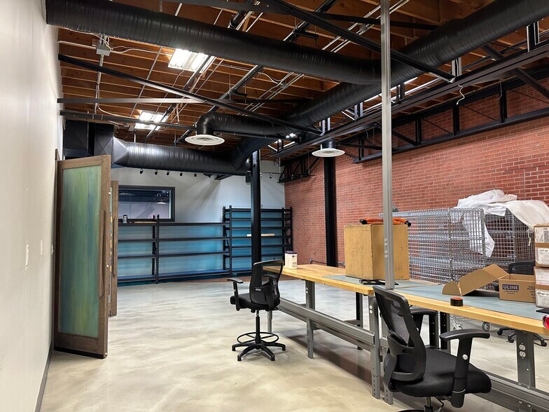 More Photos Of 10939 120th St NW, Edmonton General Retail For Lease