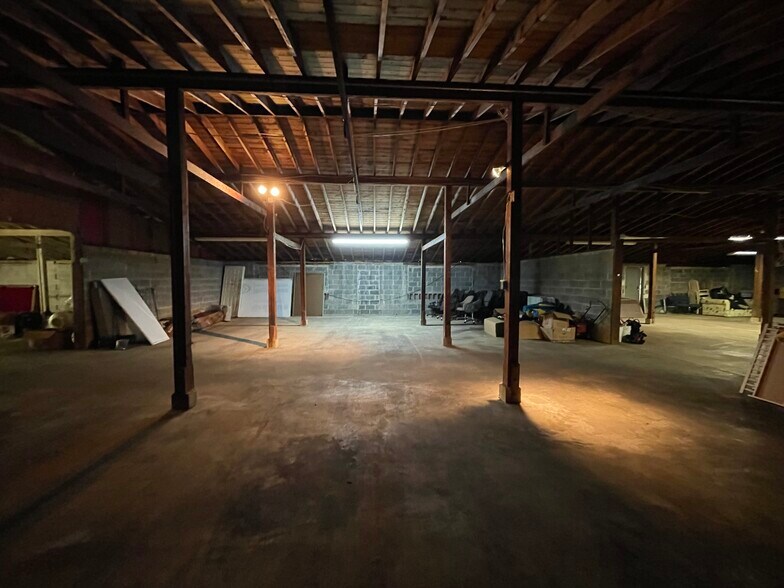 More Photos Of 55 Schoolhouse Rd, Whiting Warehouse For Lease