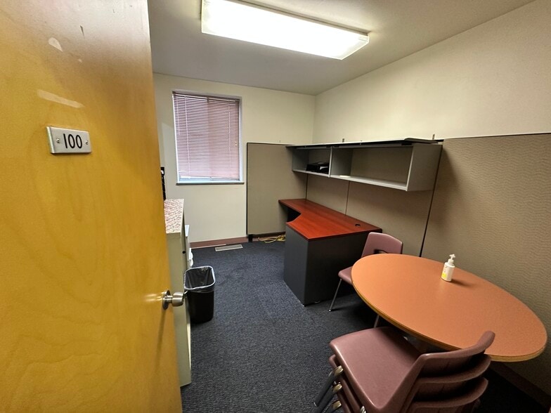 More Photos Of 1400 S Austin Blvd, Cicero Shelter For Sale