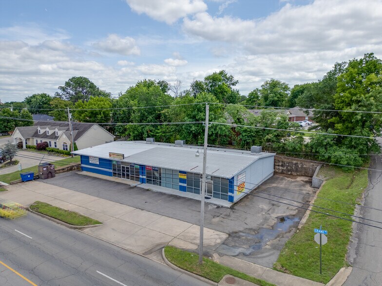 More Photos Of 4612 Grand Ave, Fort Smith Office For Sale