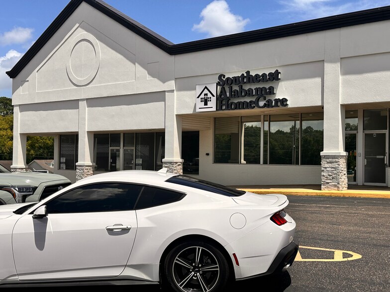 More Photos Of 3813-3815 Ross Clark Cir, Dothan Storefront For Sale