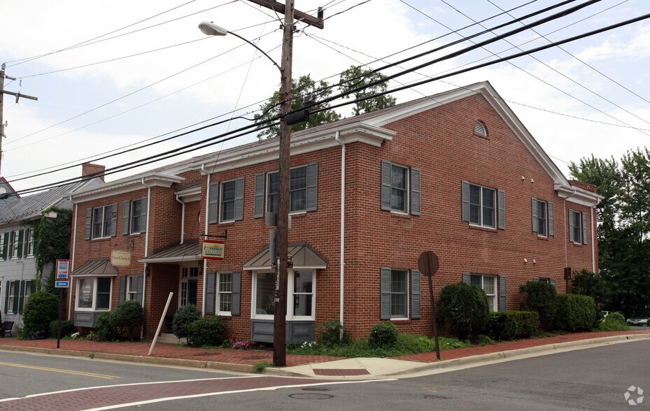 Primary Photo Of 15 Loudoun St SW, Leesburg Office For Sale