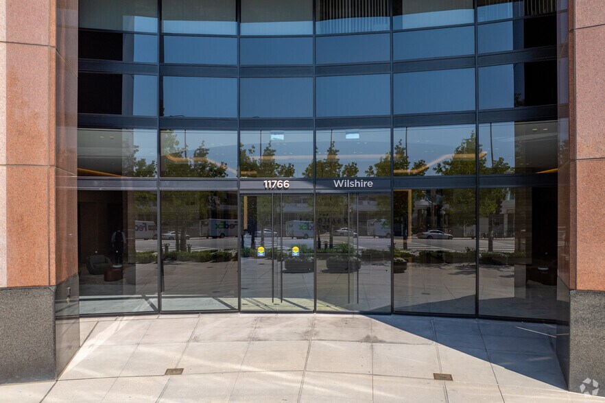 More Photos Of 11766 Wilshire Blvd, Los Angeles Office For Lease