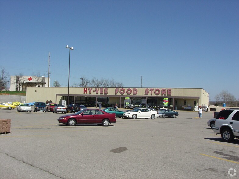 More Photos Of 3600 Country Club Dr, Jefferson City Unknown For Lease