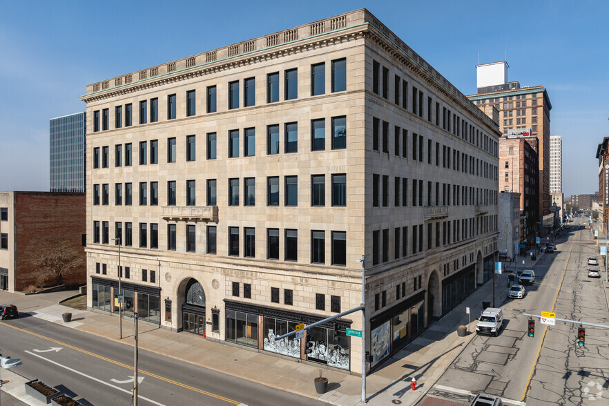 Primary Photo Of 600 N Jefferson St, Toledo Office For Lease