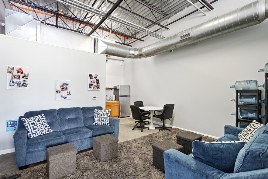 More Photos Of 2301 E Riverside Dr, Austin Unknown For Lease