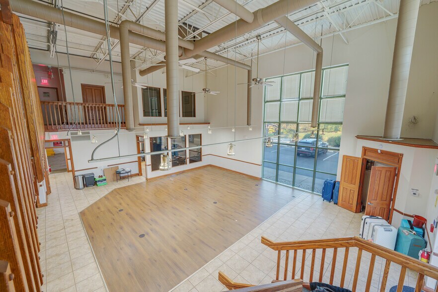 More Photos Of 10410-10426 163rd Pl, Orland Park Manufacturing For Sale