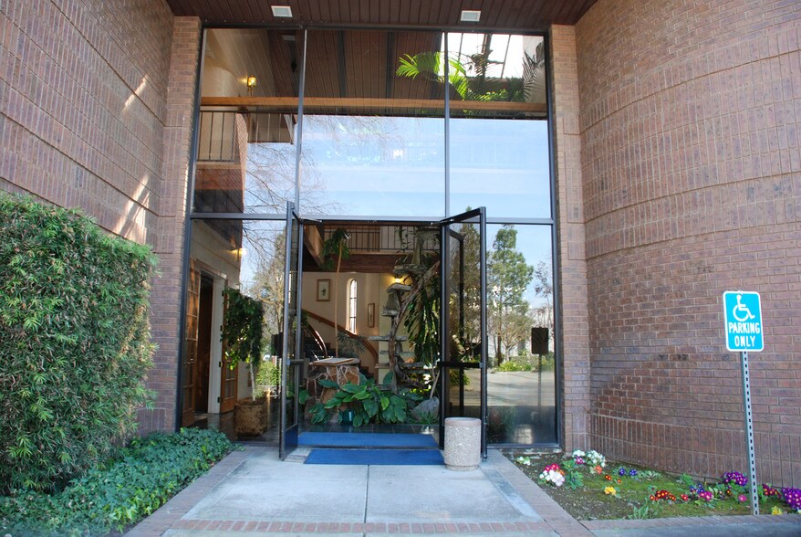 More Photos Of 275 Tennant Ave, Morgan Hill Loft Creative Space For Lease