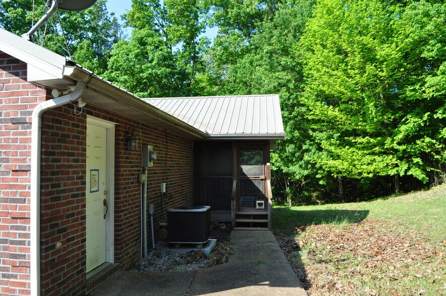 More Photos Of 6447 Rutledge Pike, Knoxville Office For Sale