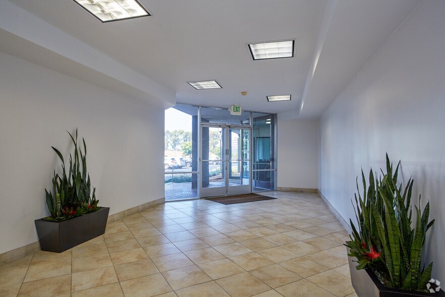 More Photos Of 19782 MacArthur Blvd, Irvine Office For Lease