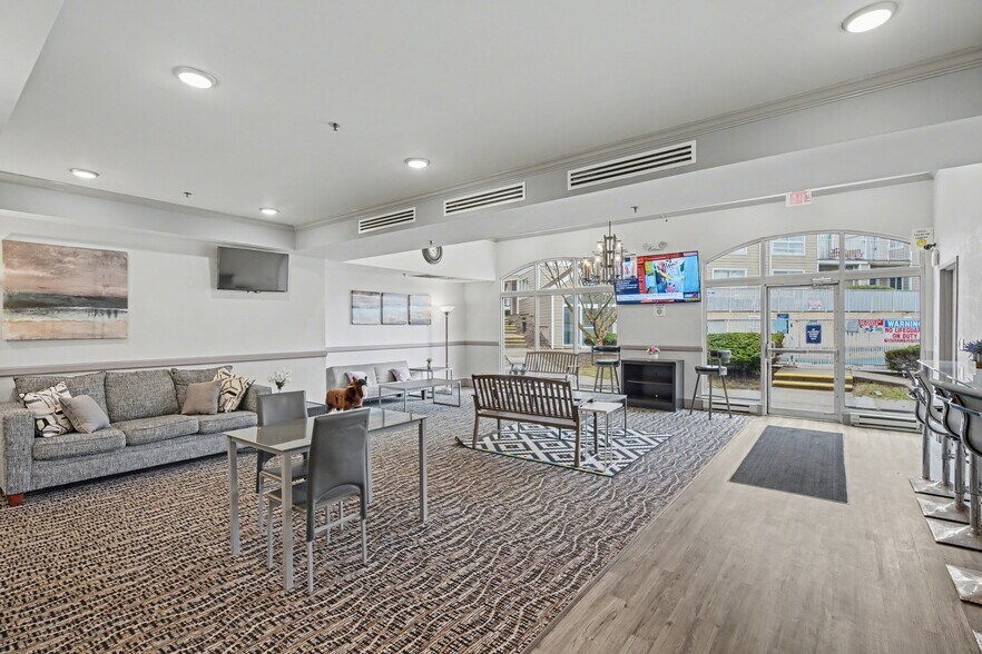 More Photos Of 390 Bee St, Meriden Apartments For Sale