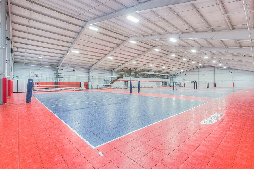 More Photos Of 100 E Midway Dr, Euless Sports And Entertainment For Sale