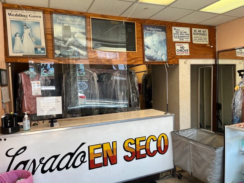More Photos Of 3934-3946 W 26th St, Chicago Storefront Retail Office For Sale