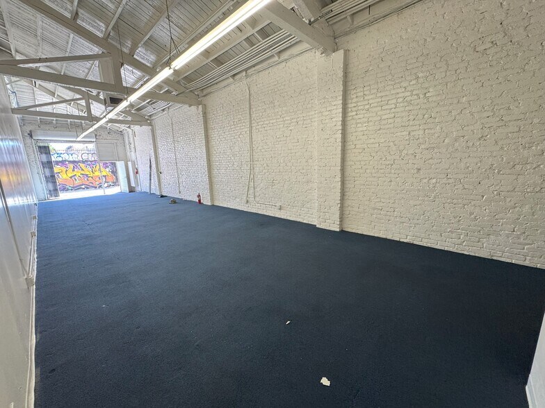 More Photos Of 1326 S Main St, Los Angeles Storefront Retail Office For Lease