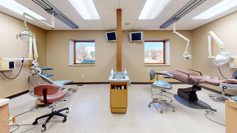 More Photos Of 703 Prentice St, Granite Falls Medical For Lease
