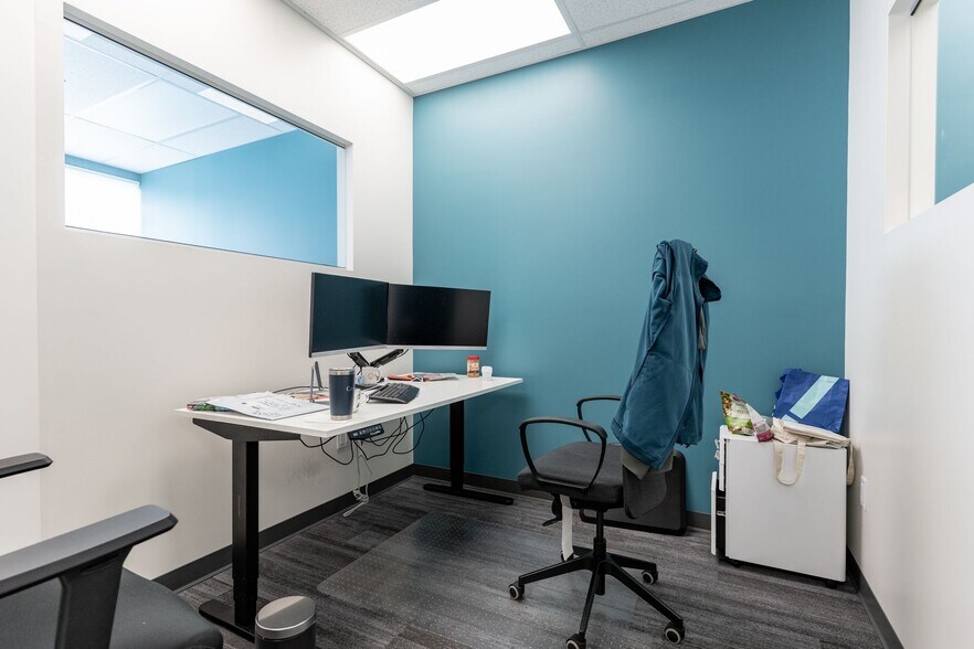 More Photos Of 2071 Kingsway Ave, Port Coquitlam Flex For Sale