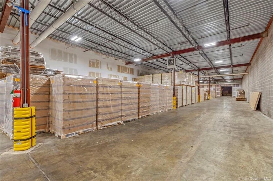 More Photos Of 2925 Industrial Ave, Lake Charles Distribution For Sale