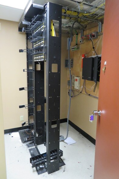 More Photos Of 300 E Dania Beach Blvd, Dania Bank For Lease