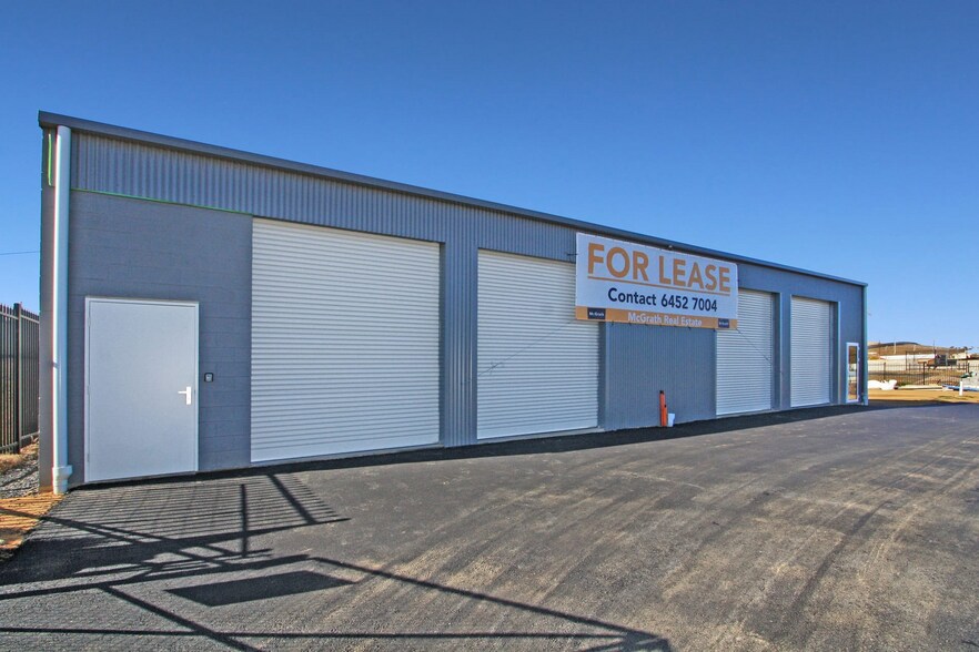 More Photos Of 2 Short St, Cooma Warehouse For Lease