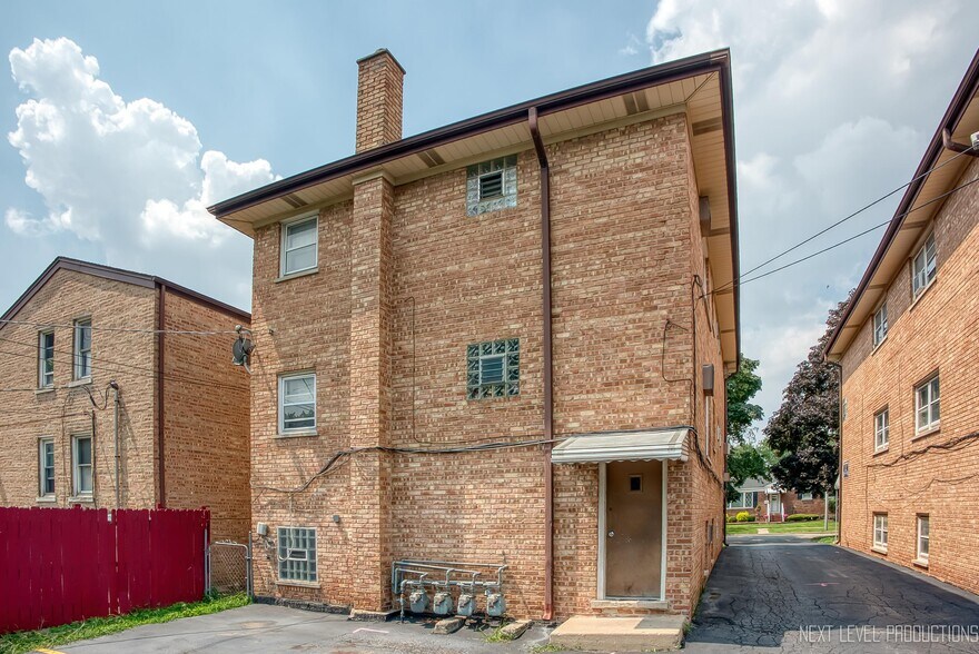 More Photos Of 1619 N 35th Ave, Melrose Park Apartments For Sale