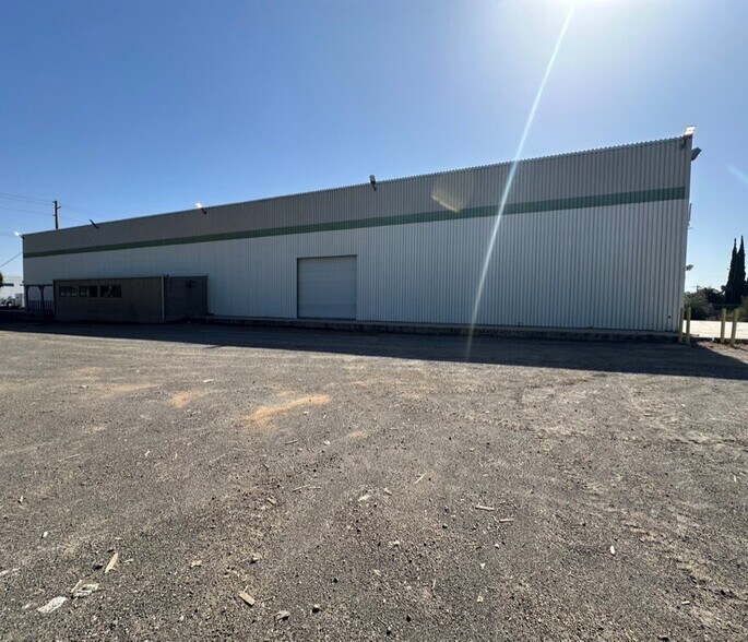 More Photos Of 23447 Cajalco Rd, Perris Warehouse For Lease