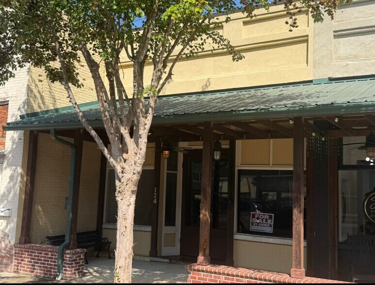 Primary Photo Of 124 Trinity St, Abbeville Storefront For Sale