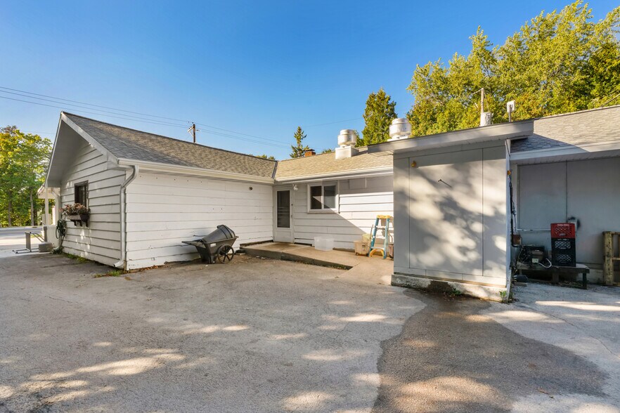 More Photos Of 7918 State Highway 42, Egg Harbor Restaurant For Sale