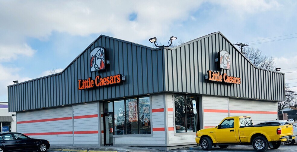 Primary Photo Of 245 W Main St, Xenia Fast Food For Sale