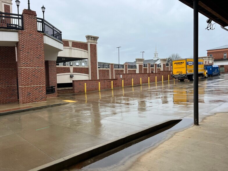 More Photos Of 79 E Main St, Buford Storefront For Sale