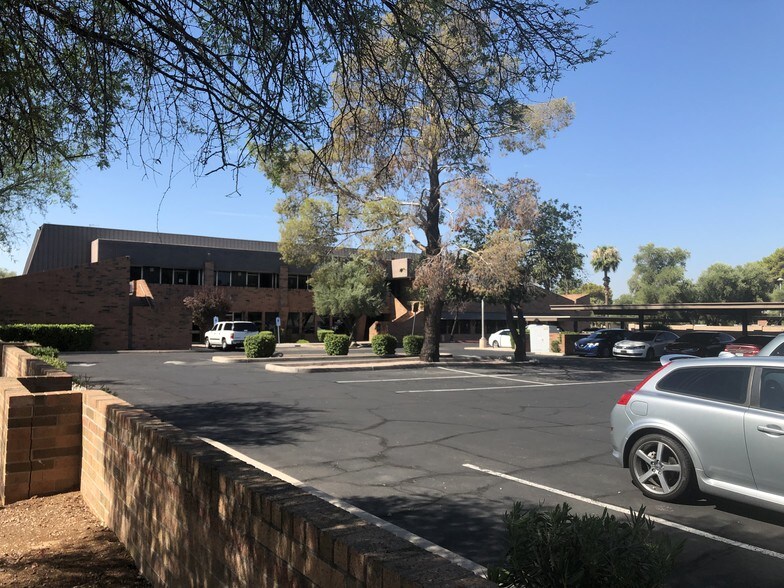 More Photos Of 4700 E Thomas Rd, Phoenix Office For Lease