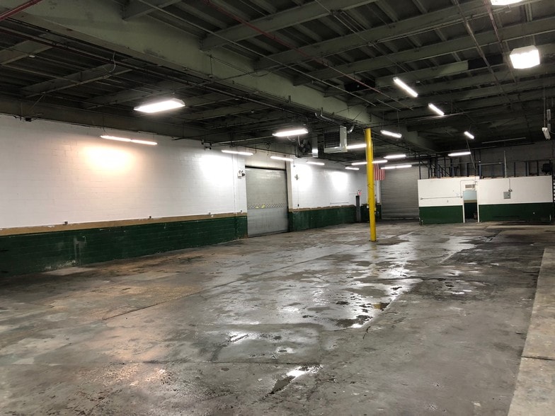 More Photos Of 719 Berriman St, Brooklyn Manufacturing For Lease